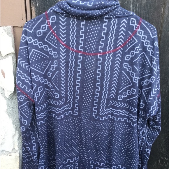 Sweatshirt - Picture 2 of 3